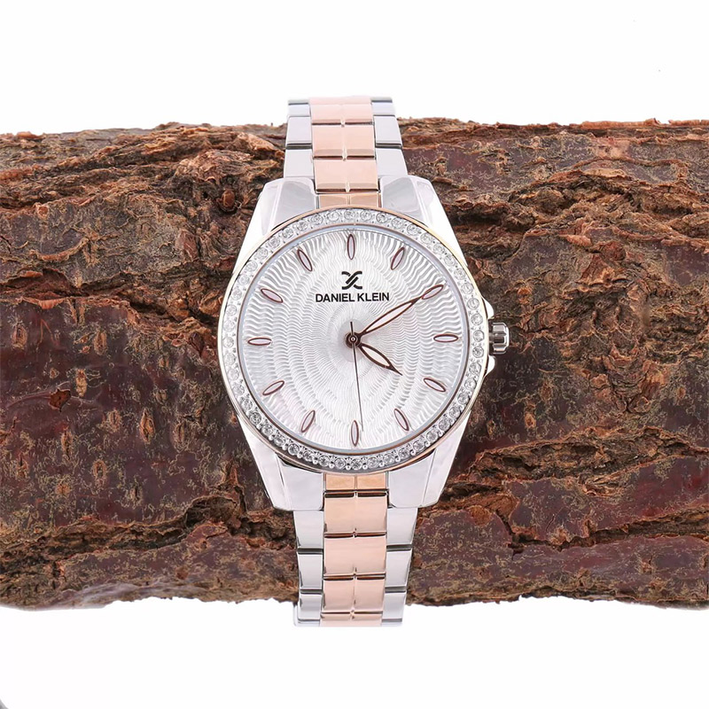 بررسی تخصصی ساعت‌های زنانه دنیل کلین