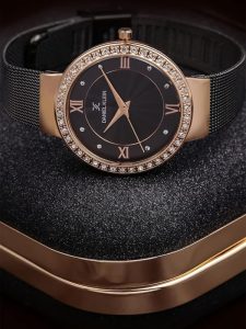 تاریخچه ساعت دنیل کلین