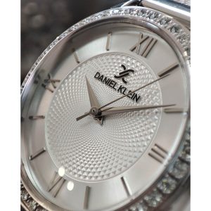 بررسی تخصصی ساعت‌های زنانه دنیل کلین