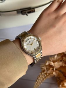 ساعت دنیل کلین برای هدیه کارمندی