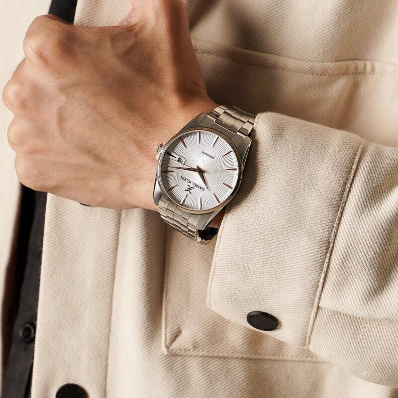 ست ساعت با لباس | راهنمای ست‌کردن ساعت دنیل‌کلین